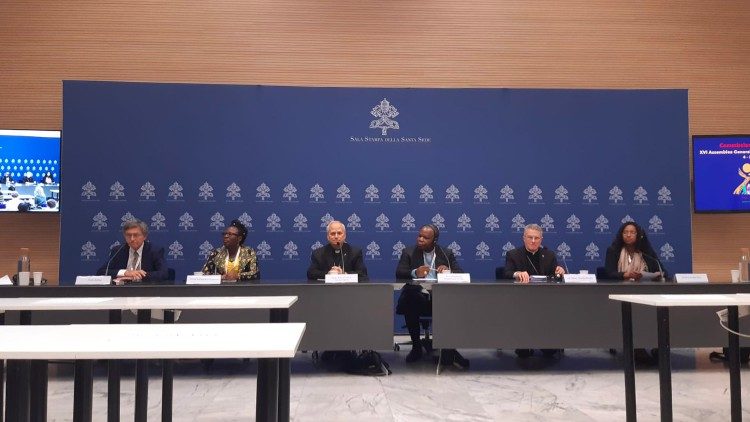 Summary of the Synod press briefing on Wednesday