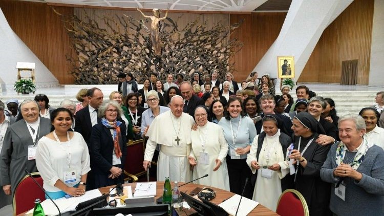 Synod Report: A Church that involves everyone and is close to world’s wounds